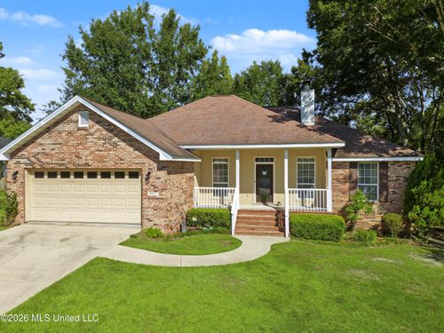 8845 Moanalua Way, Diamondhead, MS, 39525-3798 | Card Image