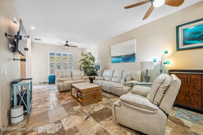 UNIT-411 - 1340 Bayshore Blvd, Condo with 3 bedrooms, 2 bathrooms and null parking in Dunedin FL | Image 11