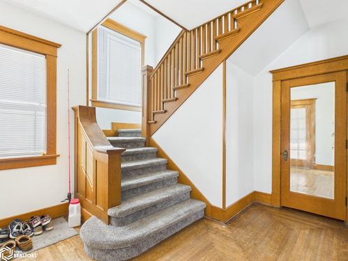 911 E Corning St, Red Oak, IA, 51566-1906 | Card Image