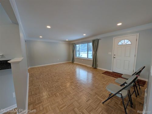 3495 Charing Cross Rd, Ann Arbor, MI, 48108-1911 | Card Image