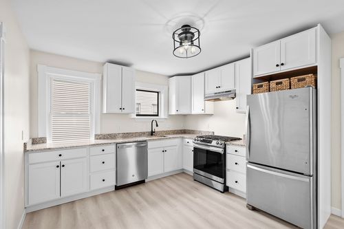 1-17 Hull St, Belmont, MA, 02478 | Card Image