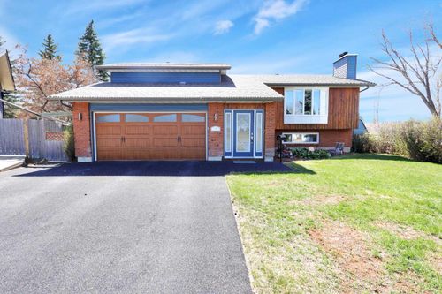 16 Markle Crescent, Red Deer, AB, T4R1T1 | Card Image