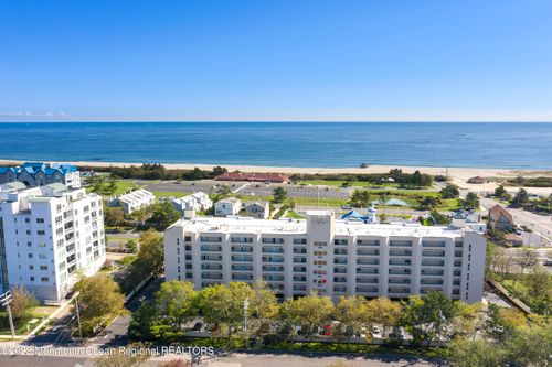 4f-422 Ocean Blvd N, Long Branch, NJ, 07740-8701 | Card Image