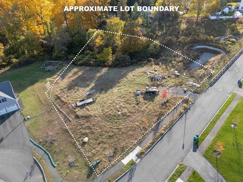 8 Katie Ln, Groveland, MA, 01834-2400 | Card Image