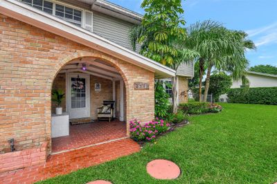 3179 Hoylake Road, House other with 4 bedrooms, 2 bathrooms and null parking in Lake Worth FL | Image 2