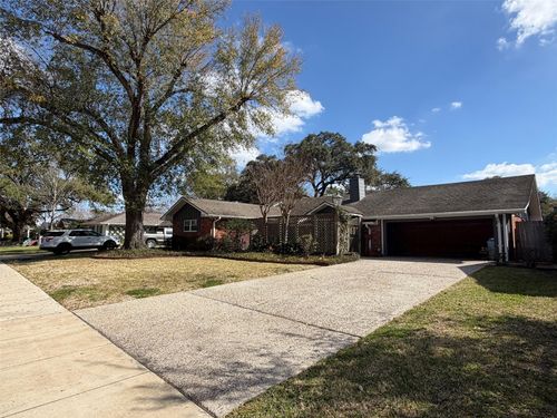 7715 Highmeadow Dr, Houston, TX, 77063-4819 | Card Image
