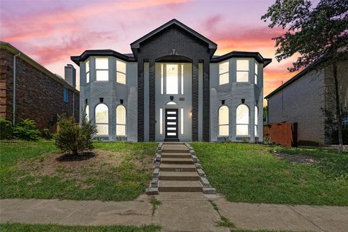1639 Chapman St, Cedar Hill, TX, 75104-4911 | Card Image