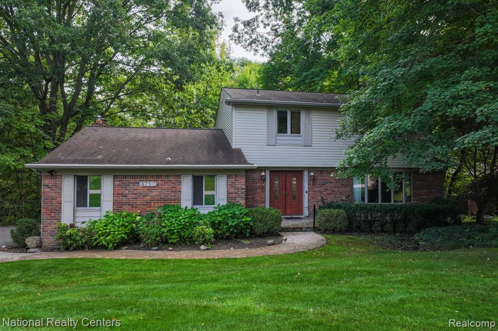 Parview Dr, Clarkston, MI 48346 #1