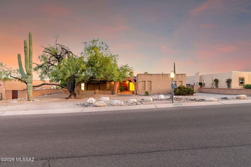 3770 N Knollwood Circle, Tucson, AZ, 85750 | Card Image