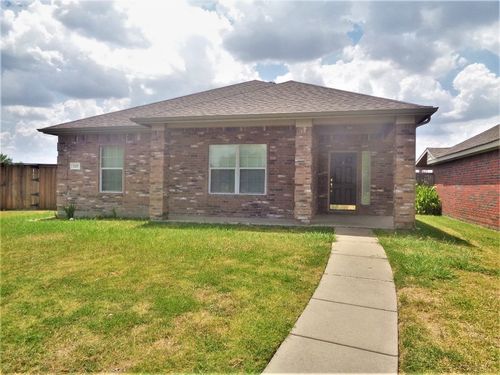 325 Pemberton Dr, Wylie, TX, 75098-5397 | Card Image