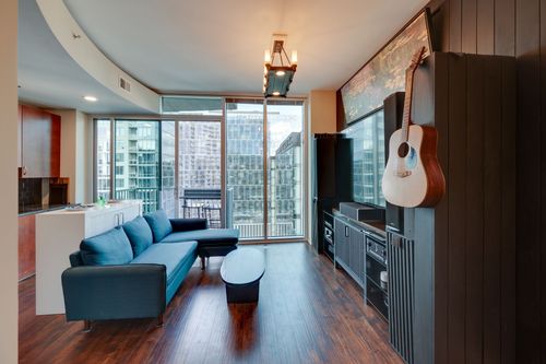 unit-1911-301 Demonbreun St, Nashville, TN, 37201-2249 | Card Image