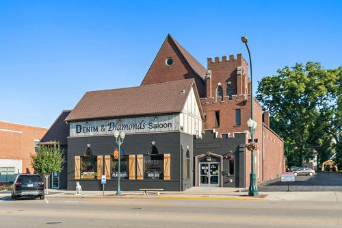 425 State St, SYCAMORE, IL, 60178-1410 | Card Image