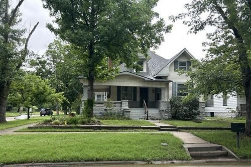 1231 Dirr Ave, Parsons, KS, 67357-3052 | Card Image