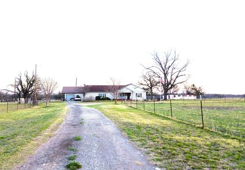 12301 Highway 36, Comanche, TX, 76442-7334 | Card Image