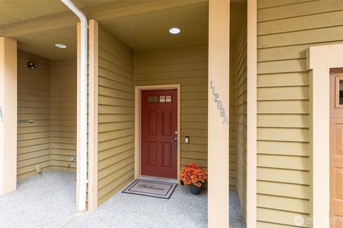 unit-a-11209 Greenwood Ave N, Seattle, WA, 98133-8876 | Card Image