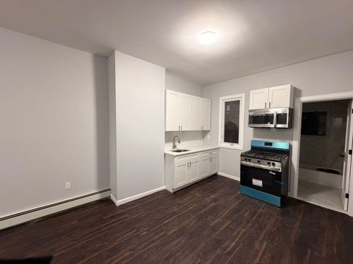 2l-906 Summit Ave, Union City, NJ, 07087-5519 | Card Image