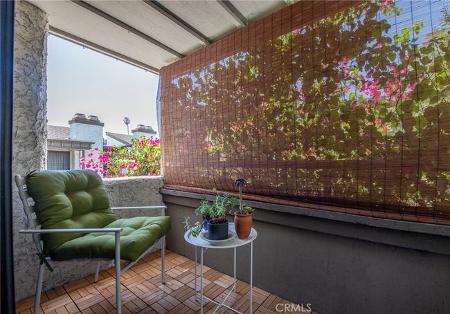 APT-53 - 15511 Sherman Way, Condo with 2 bedrooms, 2 bathrooms and 1 parking in Van Nuys CA | Image 17