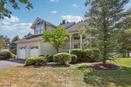 1 Rachel Ct, Clinton, NJ, 08809-1382 | Card Image