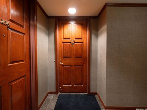 1208-1 Towers Park Ln, San Antonio, TX, 78209-6436 | Card Image