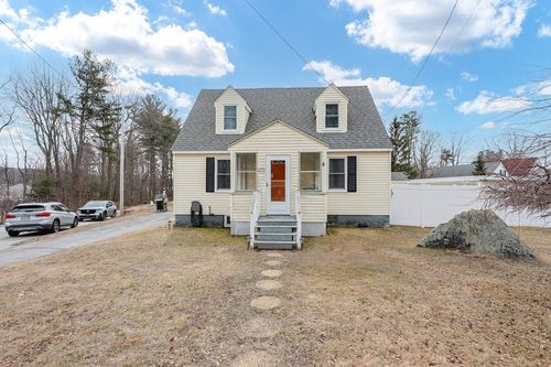 179 Lakeview Ave, Tyngsboro, MA, 01879-1756 | Card Image