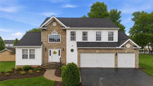 105 Mohawk Dr, Sarver, PA, 16055-1807 | Card Image