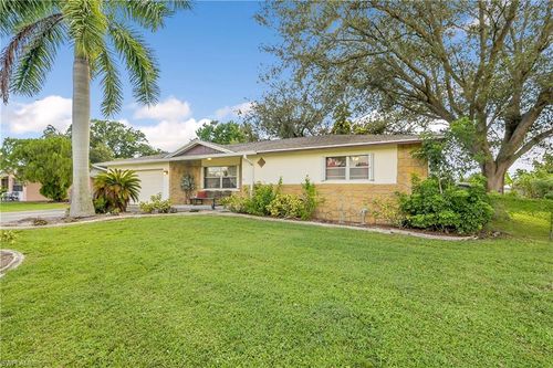 237 Morse Plz, FORT MYERS, FL, 33905-2623 | Card Image