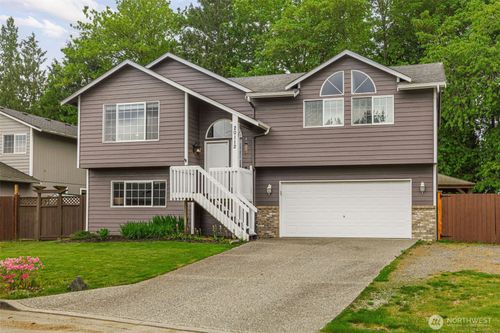 20112 44th Dr Ne, Arlington, WA, 98223-4723 | Card Image