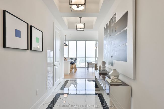 2201 - 2007 James St, Condo with 3 bedrooms, 2 bathrooms and null parking in Burlington ON | Image 6
