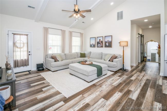 13965 Deerfield Xing, Home with 3 bedrooms, 2 bathrooms and null parking in Memphis IN | Image 9