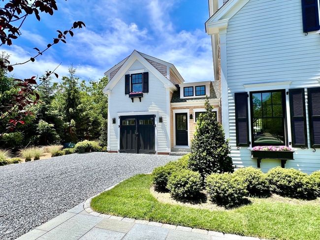 18 Bold Meadow Rd, House other with 4 bedrooms, 6 bathrooms and 4 parking in Edgartown MA | Image 9