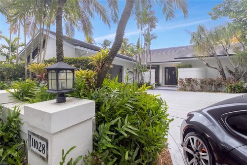 11028 Sw 77th Court Cir, Pinecrest, FL, 33156-3766 | Card Image