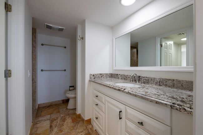 APT-1134 - 122 Lakeshore Dr, Condo with 2 bedrooms, 2 bathrooms and null parking in North Palm Beach FL | Image 42