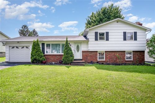 17 Charlene Dr, Gates, NY, 14606-3532 | Card Image