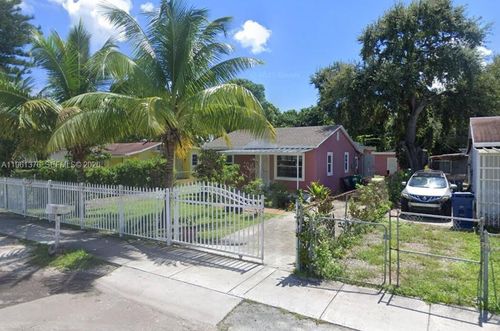 860 Nw 115th St, Miami, FL, 33168-2233 | Card Image