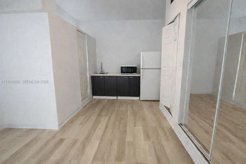 15730-15730 Sw 140th St, Miami, FL, 33196-6711 | Card Image