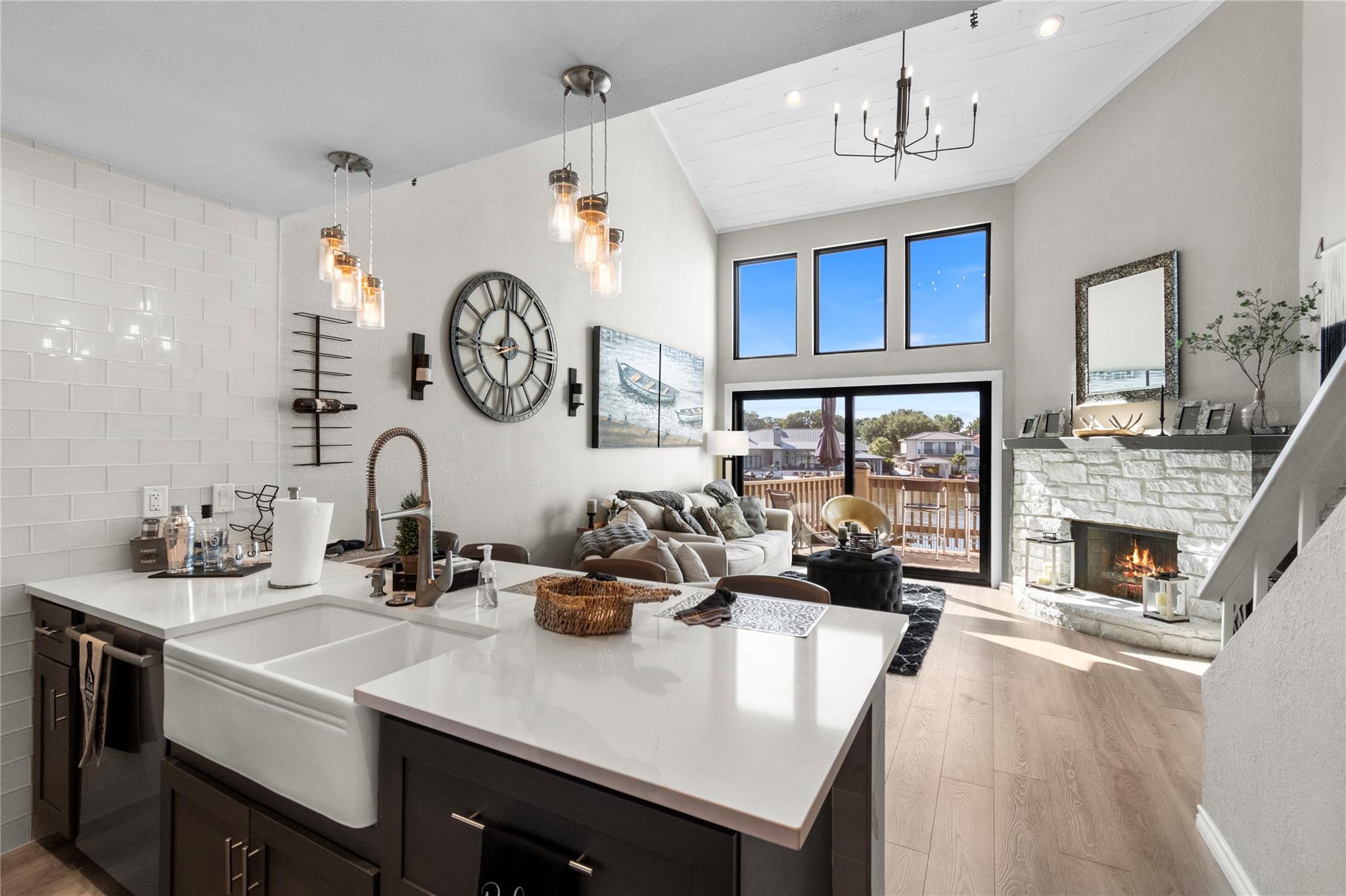 Residential in Horseshoe Bay 5