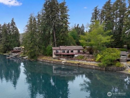 5470 E Grapeview Loop Rd, Allyn, WA, 98524-7732 | Card Image