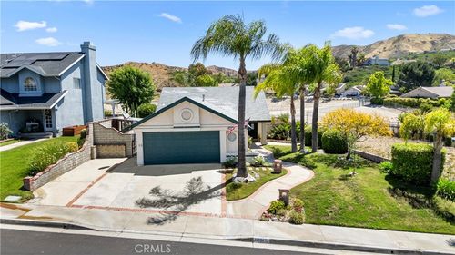 28924 Raintree Ln, Santa Clarita, CA, 91390 | Card Image