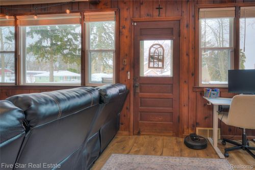 8421 Lagoon St, Commerce Twp, MI, 48382-4755 | Card Image