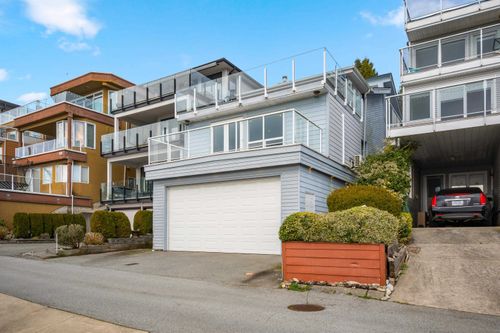 15456 Columbia Ave, White Rock, BC, V4B1K2 | Card Image