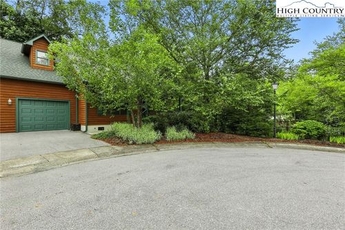 9-103 Clary Ct, Blowing Rock, NC, 28605-6055 | Card Image