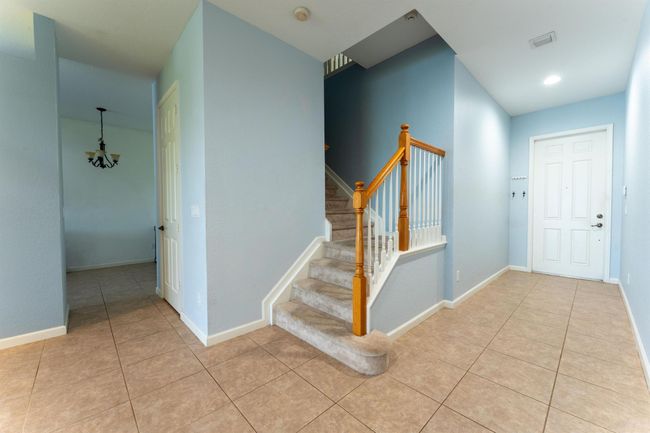 2177 Sw Cape Cod Dr, Condo with 3 bedrooms, 3 bathrooms and null parking in Port St. Lucie FL | Image 4
