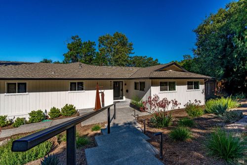 2519 Grosse Ave, Santa Rosa, CA, 95404-2608 | Card Image