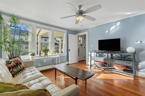 5-5 Grant St, Easthampton, MA, 01027-1606 | Card Image