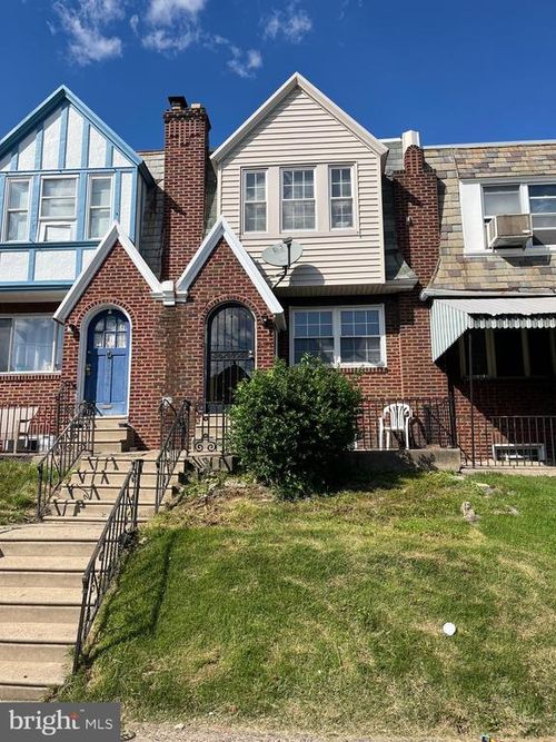 1323 Gilham St, PHILADELPHIA, PA, 19111-5523 | Card Image