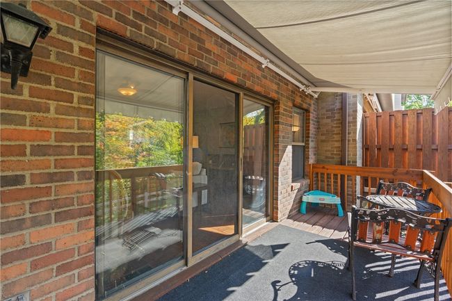 587 Thorncliffe Dr, Townhouse with 2 bedrooms, 3 bathrooms and 2 parking in Pittsburgh PA | Image 11