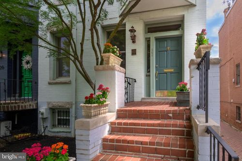 208 12th St Se, WASHINGTON, DC, 20003-1426 | Card Image