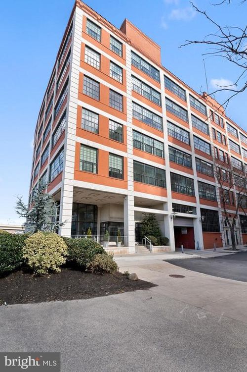 520-2429 Locust St, PHILADELPHIA, PA, 19103-5560 | Card Image