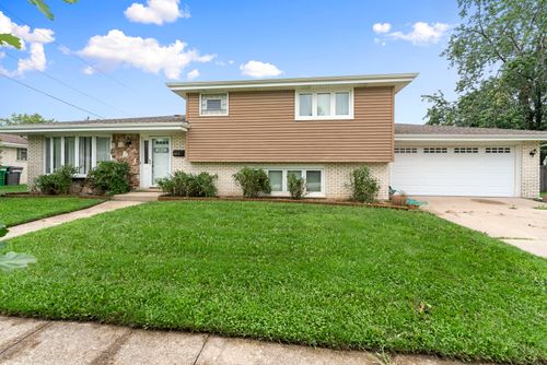 8830 Lotus Dr, Hickory Hills, IL, 60457-1260 | Card Image