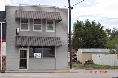 409 W Birch St, Glenrock, WY, 82637-5075 | Card Image